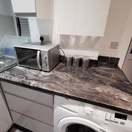 Studio Self Contained Double Bedroom London Luaran gambar